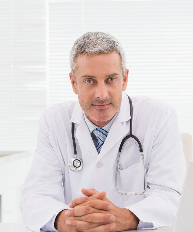 Doctor dermatolog, medic de cea mai înaltă categorie Constantin